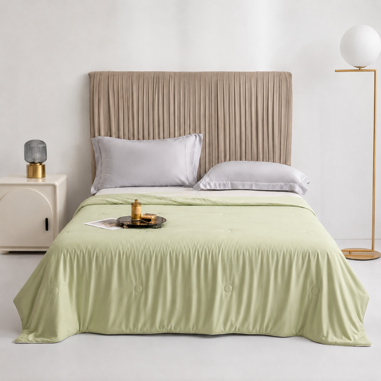 Velliti™ Cooling Silk Blanket | Temperature Regulating Bedding