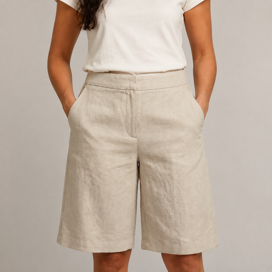 Women’s Elastic Waist Shorts with Side Pockets