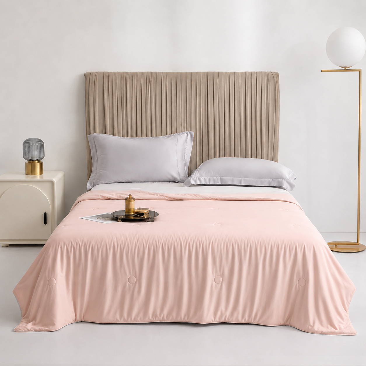 Velliti™ Cooling Silk Blanket | Temperature Regulating Bedding